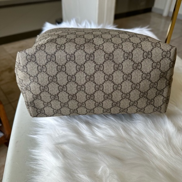 Auth Gucci Tote Shoulder Bag. EUC - Picture 7 of 15